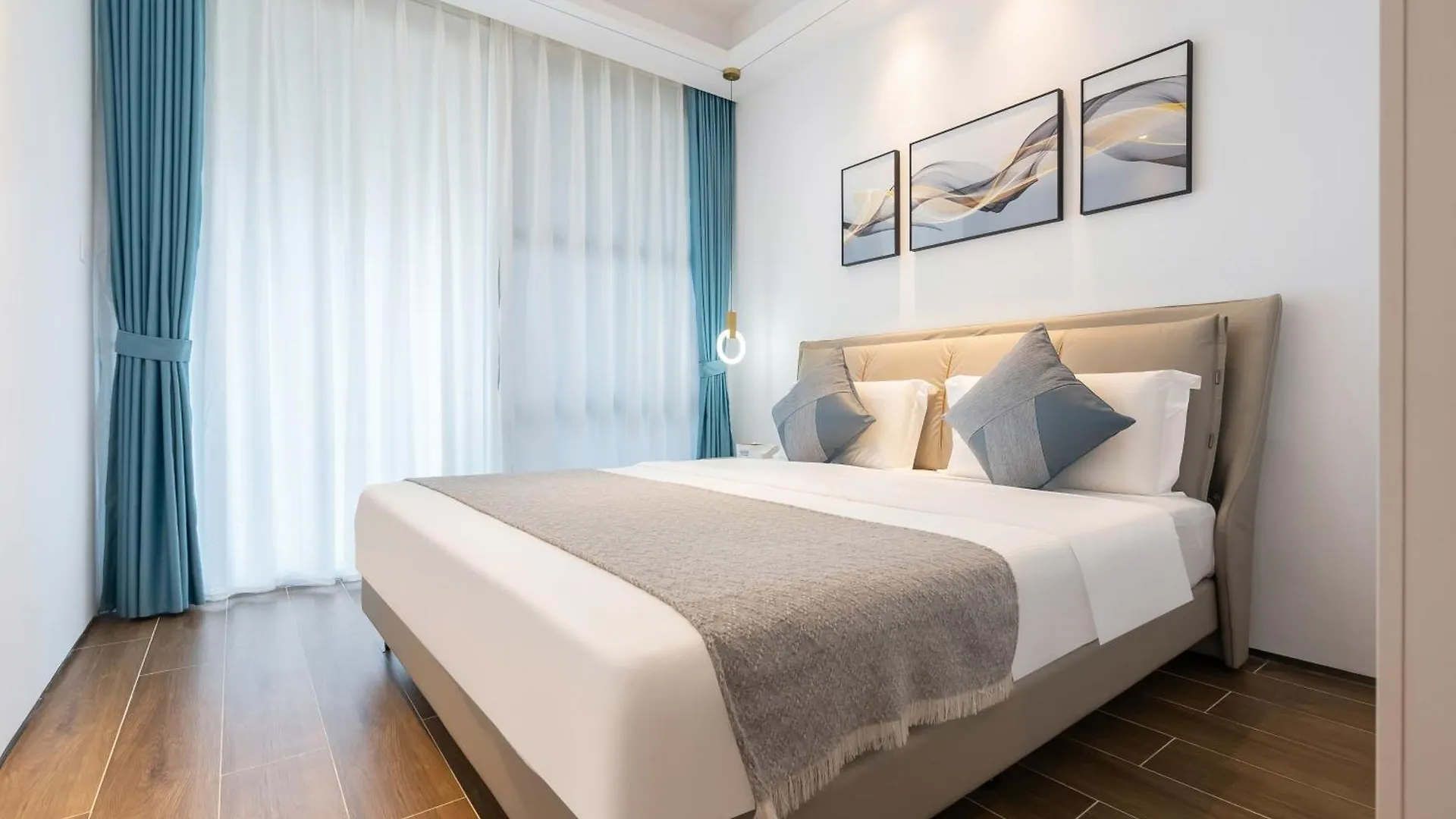 Apartment Comfortable Three-Bedroom And One-Living Room Garden View Suite - Kitchen - Living Room - Balcony - Refrigerator And Washing Machine Sanya